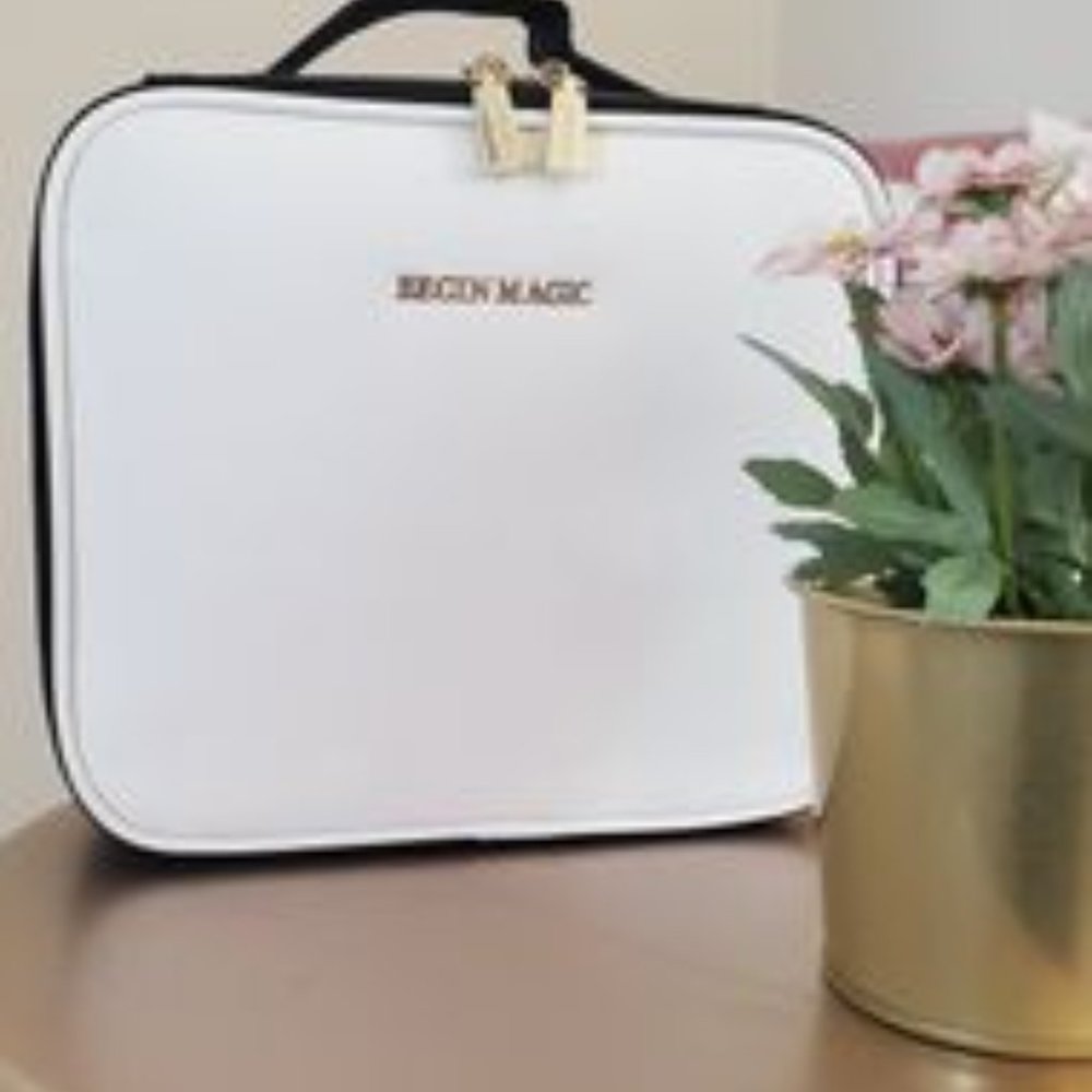 Begin Magic, Makeup Case w/Mirror NWOT